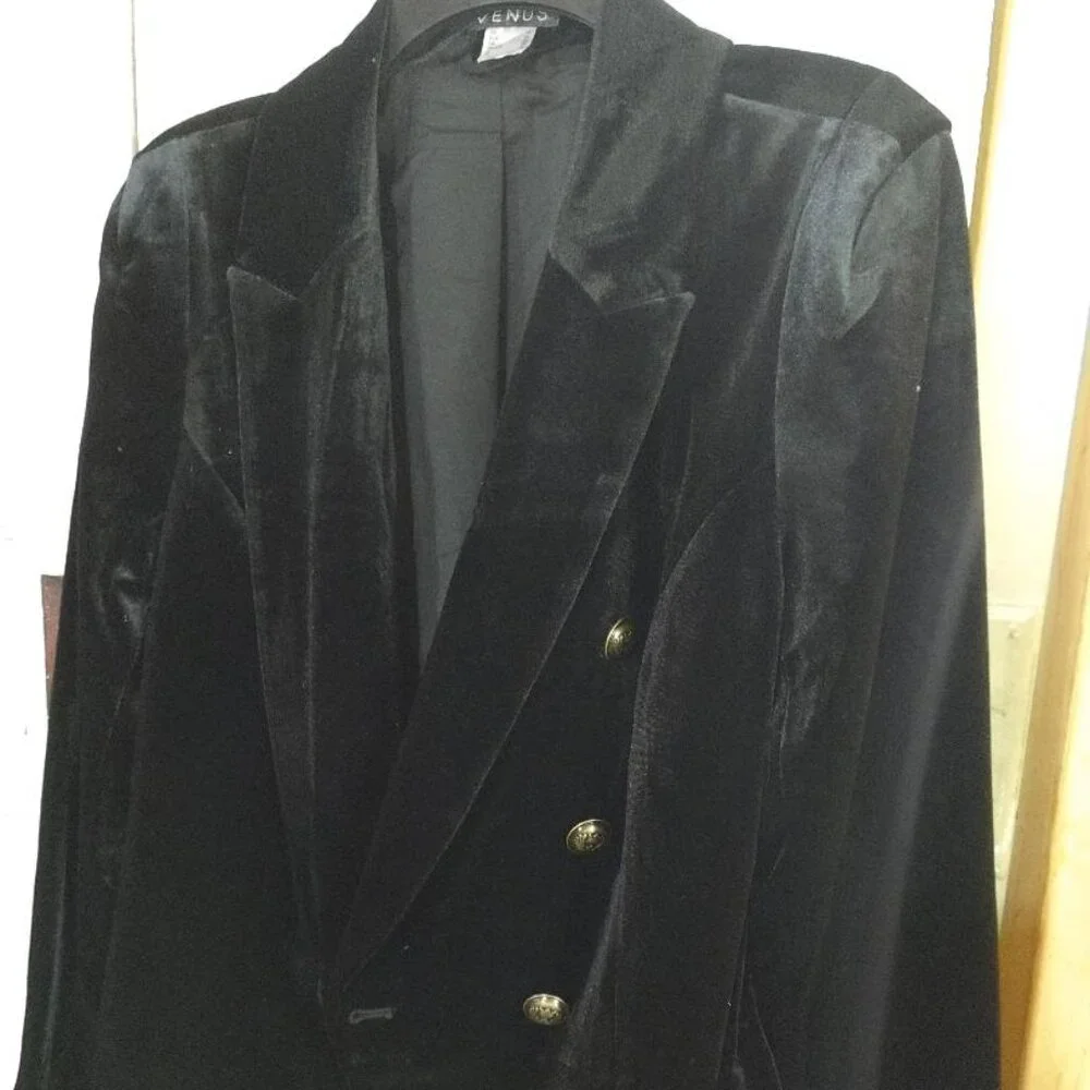 Venus Black Velvet Blazer - Size 14
